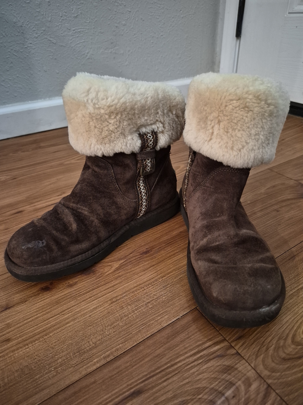 UGG Chocolate Brown Suede Shearling Cuff Winter Boots
